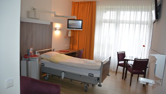 Einbettzimmer auf der Komfortstation des Knappschaftskrankenhauses Recklinghausen