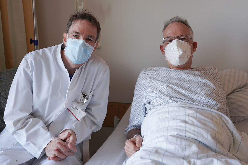 Dr. Loehr mit Patient Stefan Paß