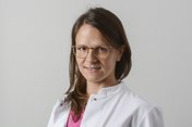 Dr. Nadine Deppermann
